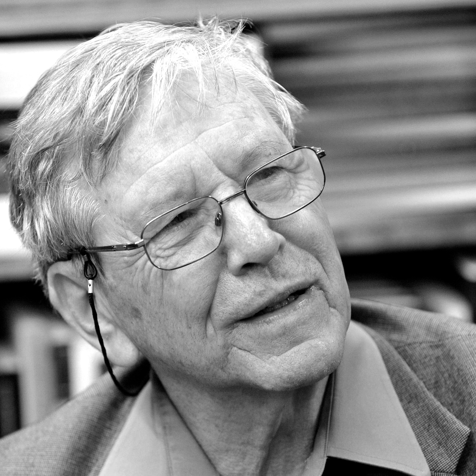 Amos Oz